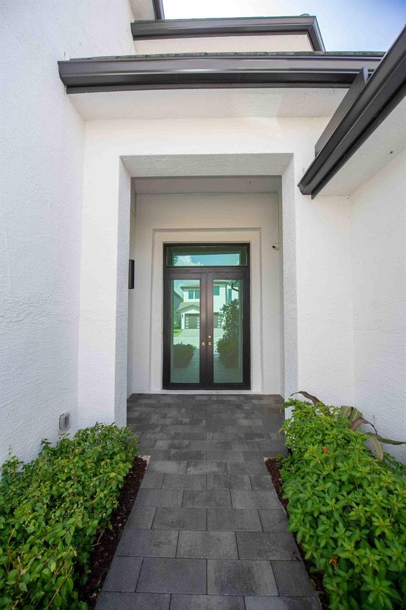 5746 Ashwood Circle W, Hollywood FL 33312 photo 4