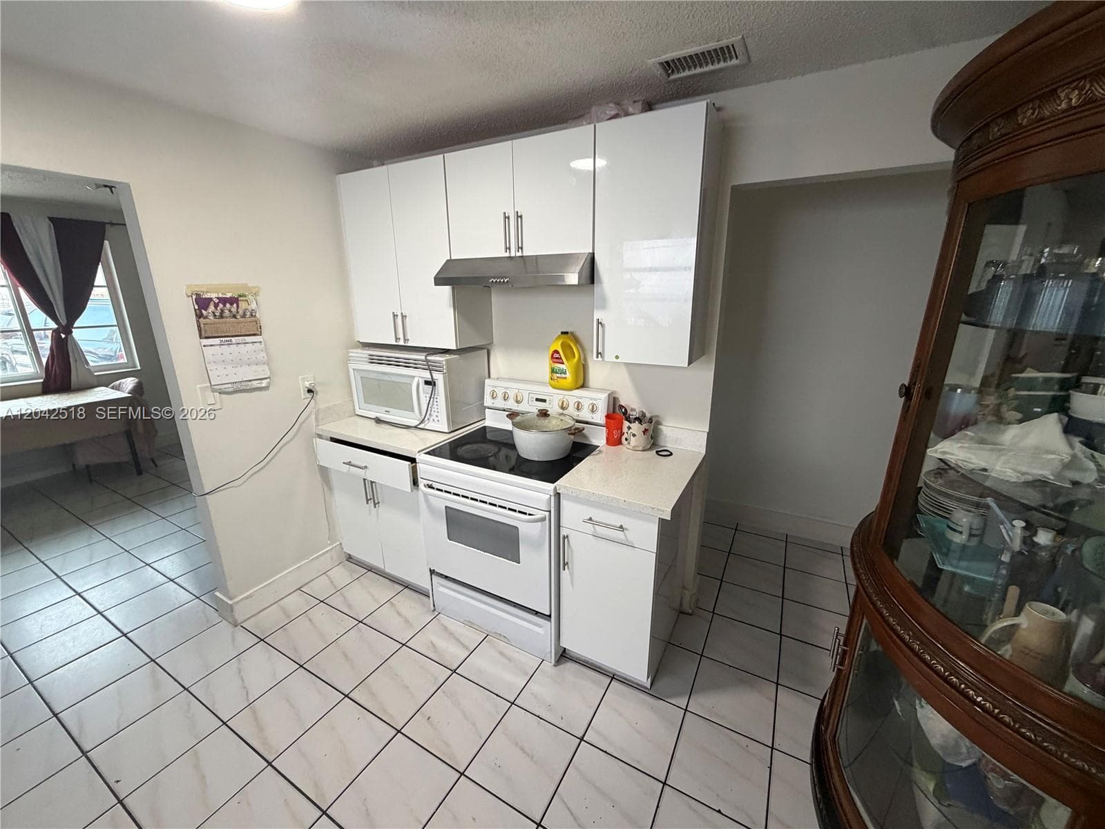 1717 NW 16th St, Miami FL 33125 photo 2