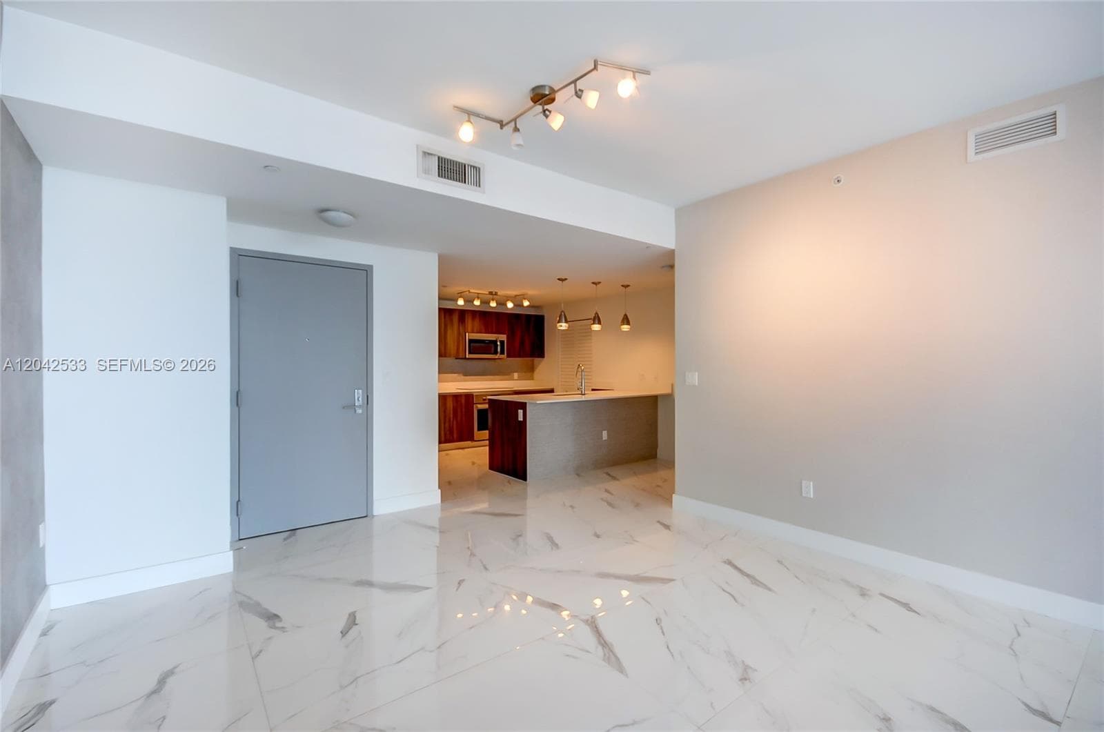 488 NE 18th St # 4310, Miami FL 33132 photo 4