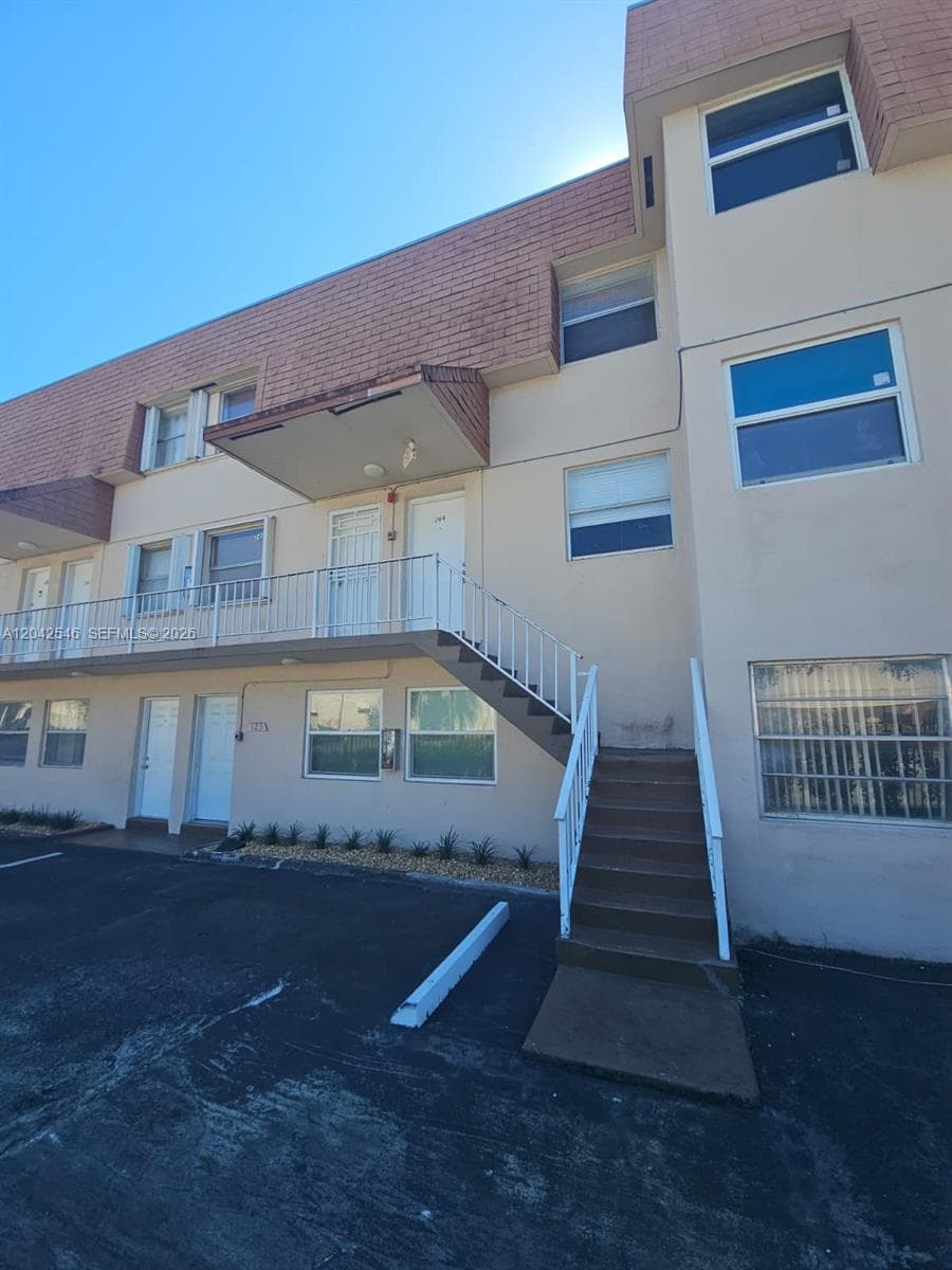 1560 W 46th St # 244, Hialeah FL 33012 photo 2