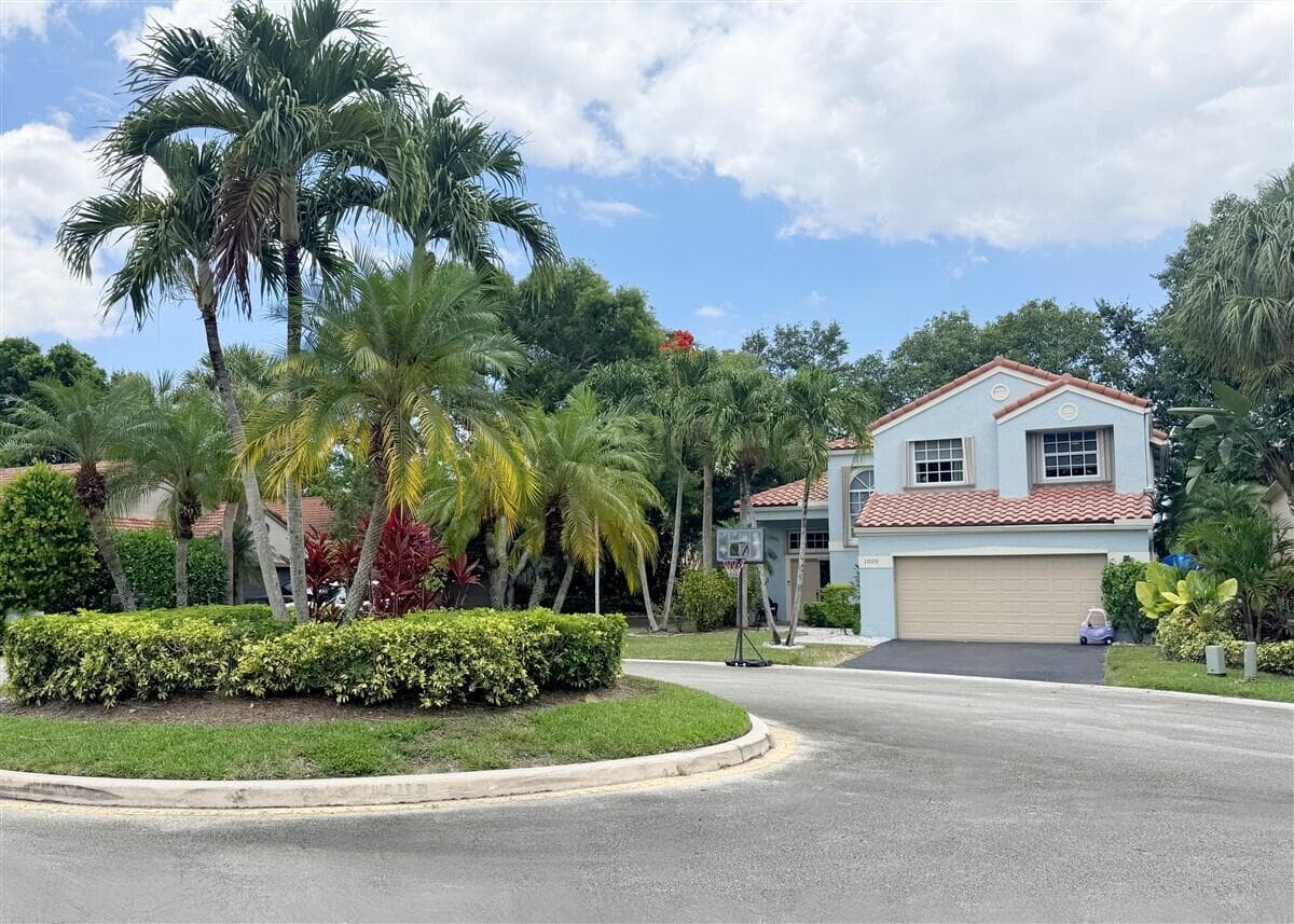 1020 NW 107th Avenue, Plantation FL 33322 photo 2