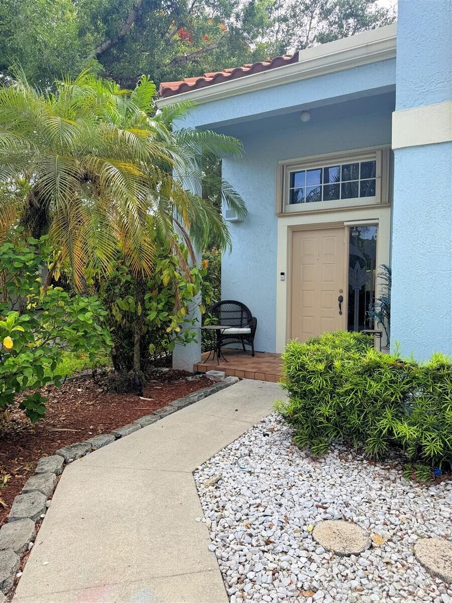 1020 NW 107th Avenue, Plantation FL 33322 photo 3
