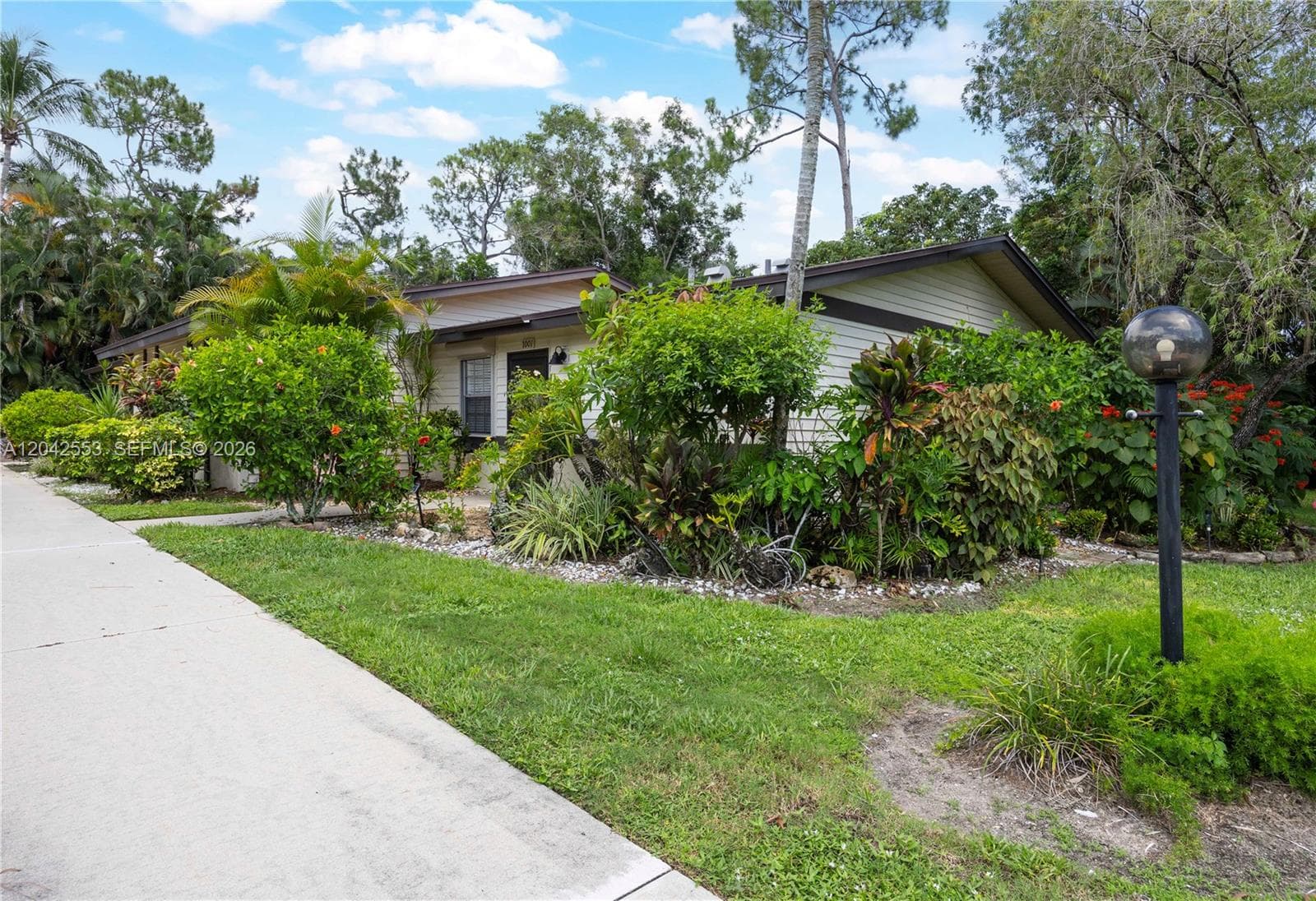 1001 Pine Isle Ln # 1001, Naples FL 34112 photo 2