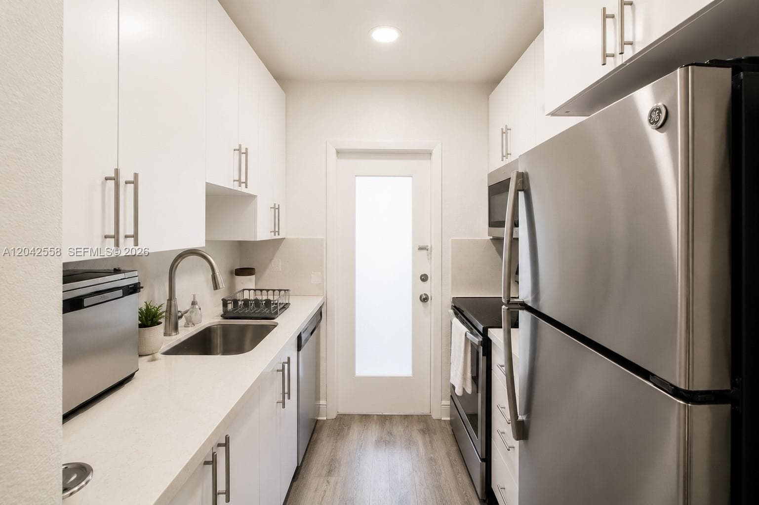35 Edgewater Dr # 107, Coral Gables FL 33133 photo 3