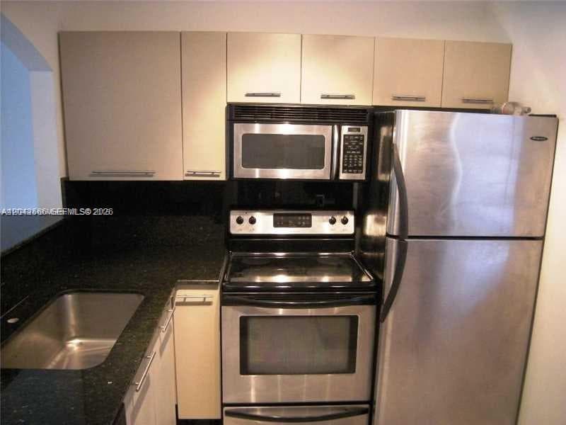 701 Euclid Ave # 403, Miami Beach FL 33139 photo 2