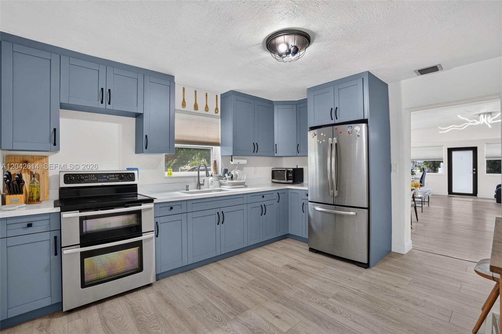 2446 Mckinley St, Hollywood FL 33020 photo 3
