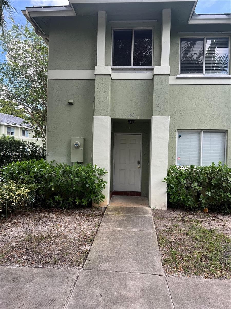 183 Hidden Ct Rd # 33, Hollywood FL 33023 photo 3