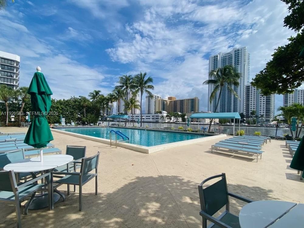 1000 Parkview Drive # 316, Hallandale Beach FL 33009 photo 3