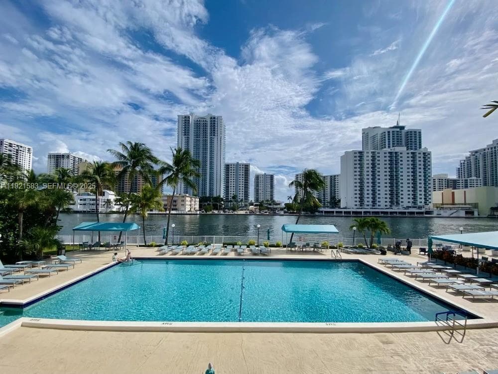 1000 Parkview Drive # 316, Hallandale Beach FL 33009 photo 5
