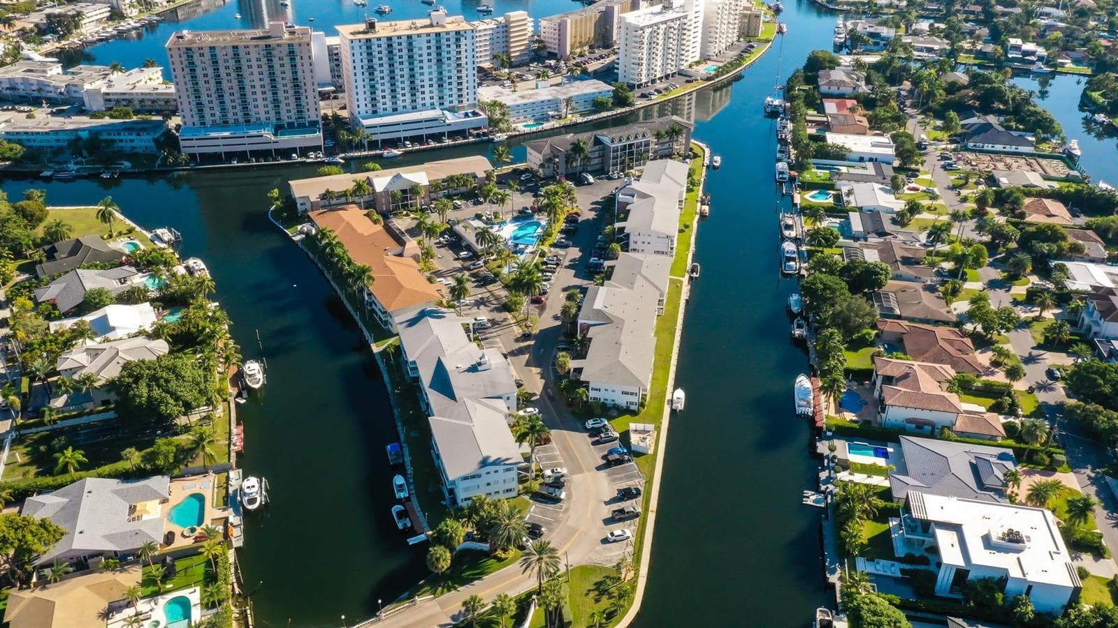 450 Paradise Isle Boulevard, Hallandale Beach FL 33009 photo 3