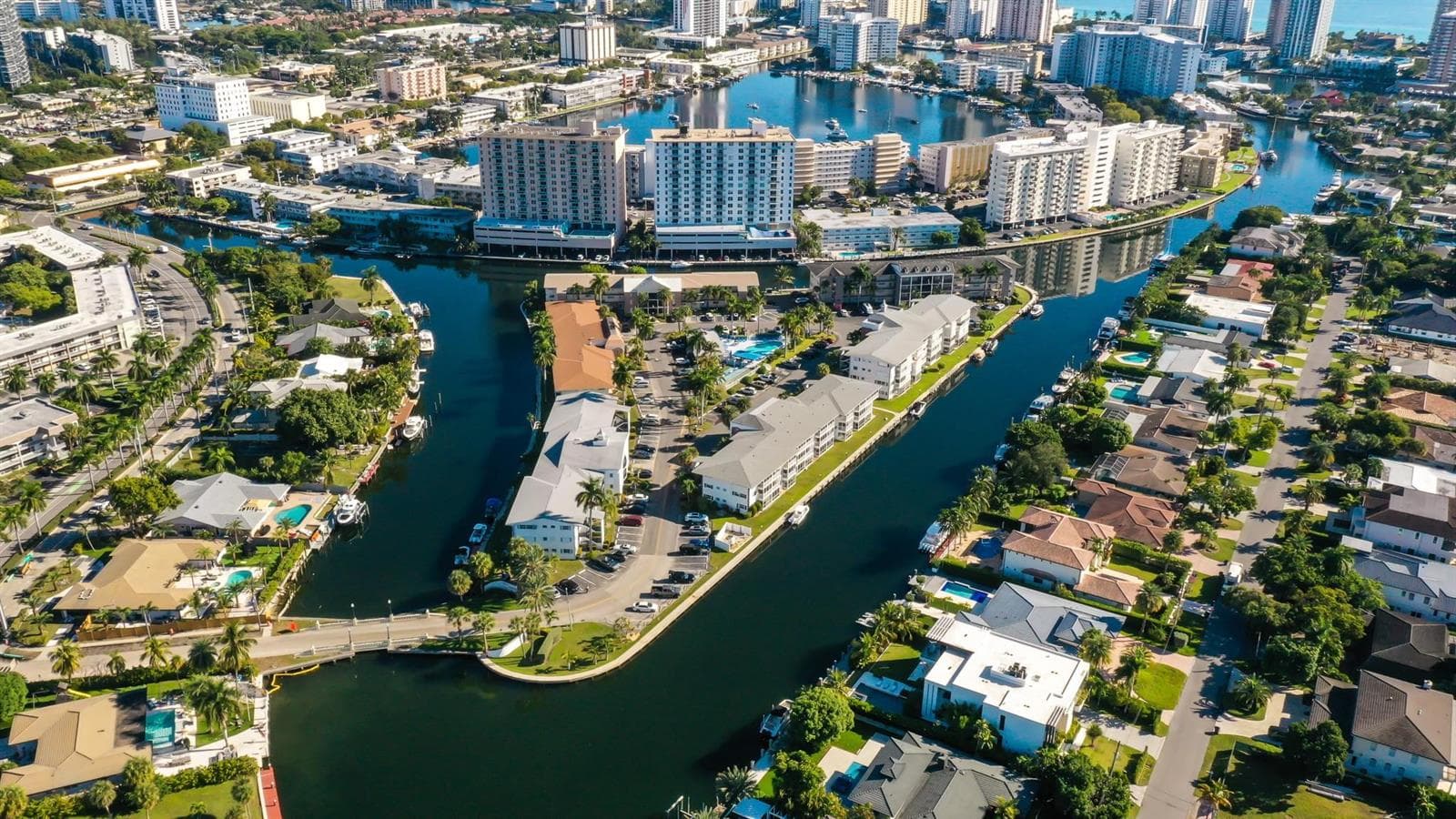450 Paradise Isle Boulevard, Hallandale Beach FL 33009 photo 5