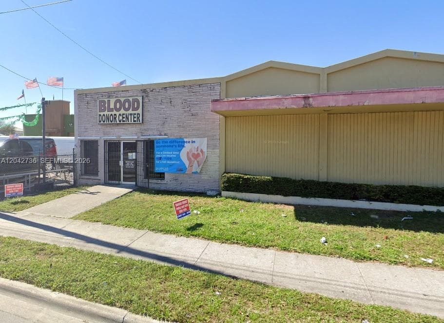9360 NW 27th Ave, Miami FL 33147 photo 2