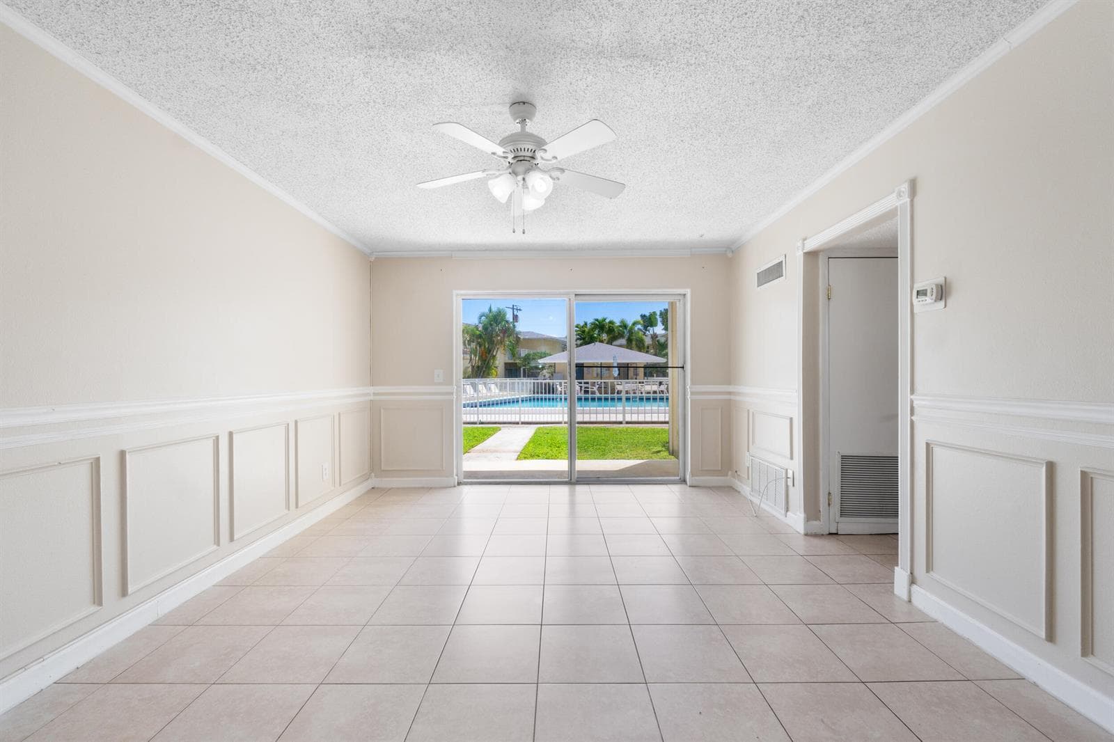 510 Prosperity Farms Rd. Road # 4b, North Palm Beach FL 33408 photo 2