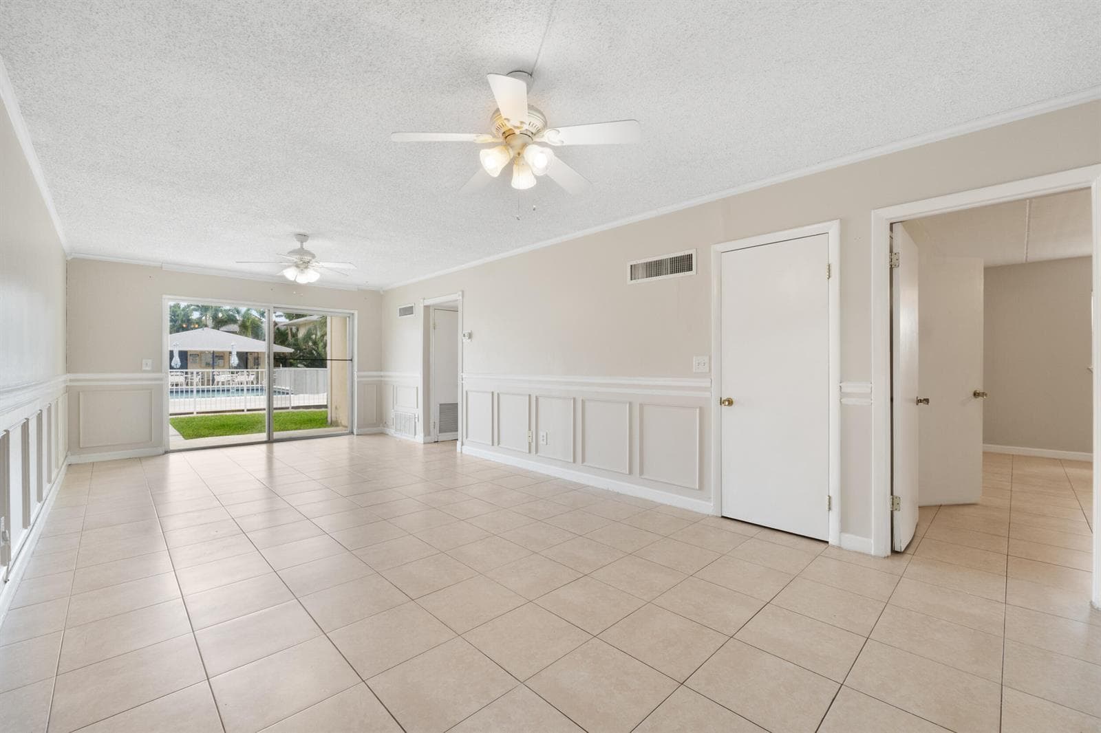 510 Prosperity Farms Rd. Road # 4b, North Palm Beach FL 33408 photo 4
