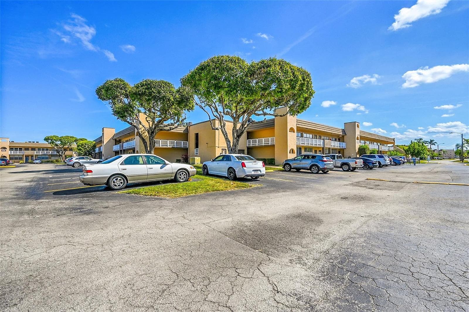 9101 Sunrise Lakes Boulevard # 206, Sunrise FL 33322 photo 3