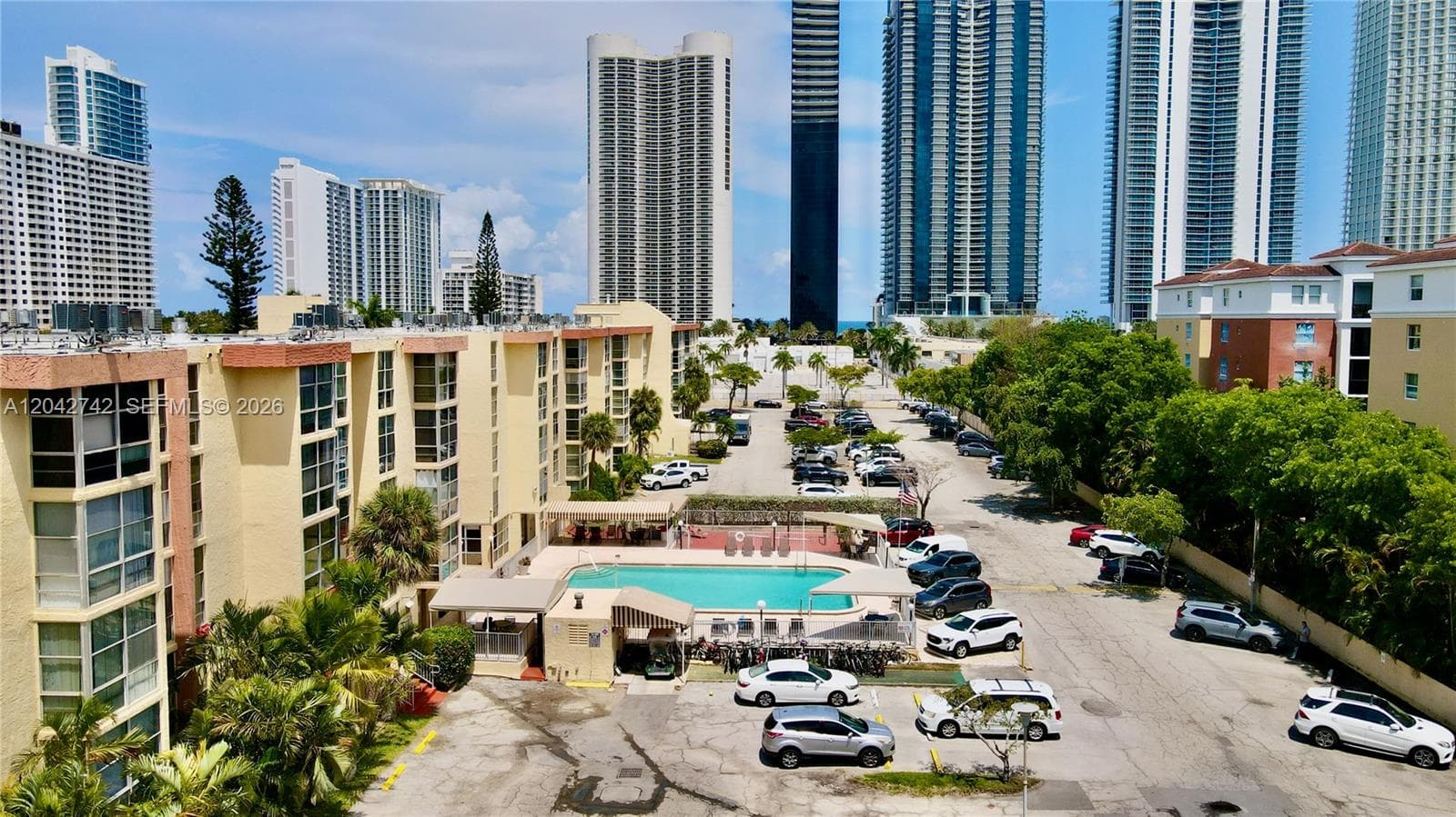 200 172nd St # 114, Sunny Isles Beach FL 33160 photo 2