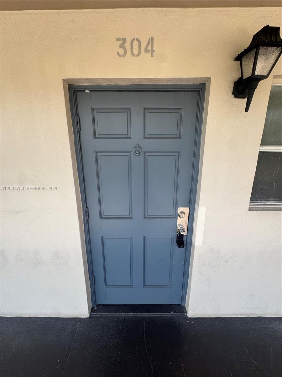 7910 Colony Cir N # 304, Tamarac FL 33321 photo 2