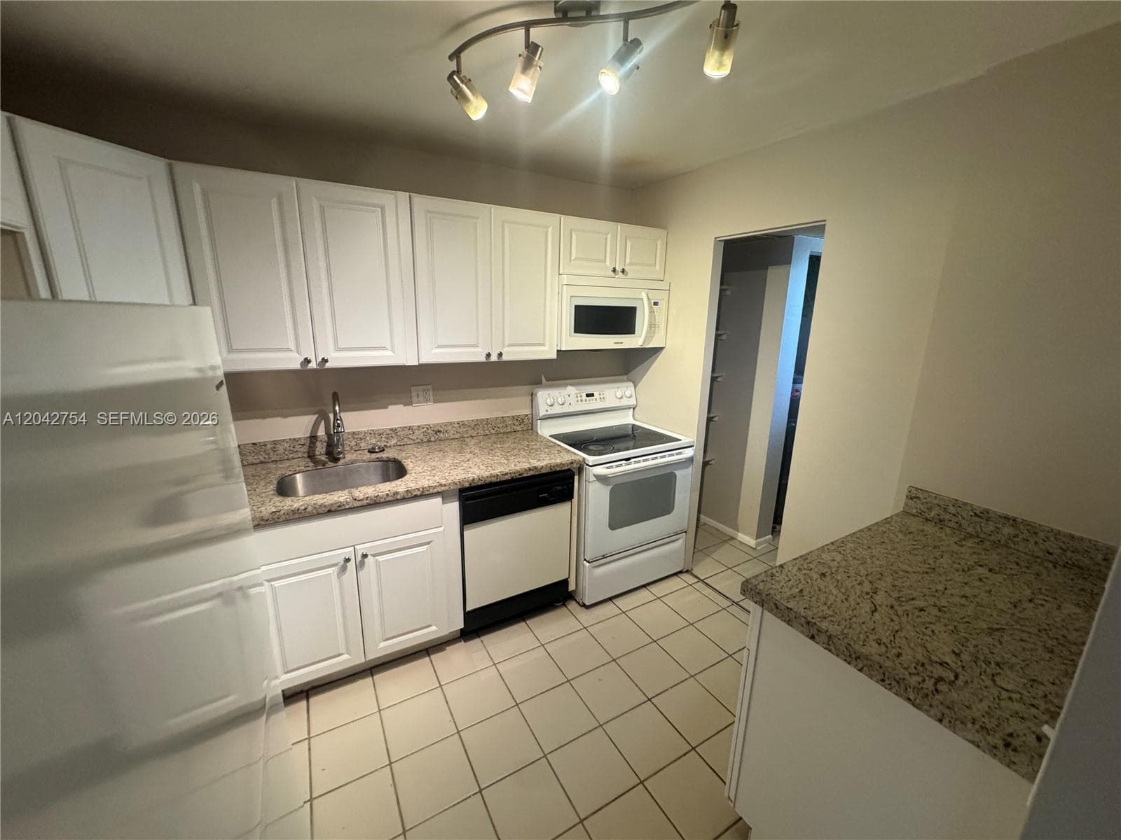 7910 Colony Cir N # 304, Tamarac FL 33321 photo 4