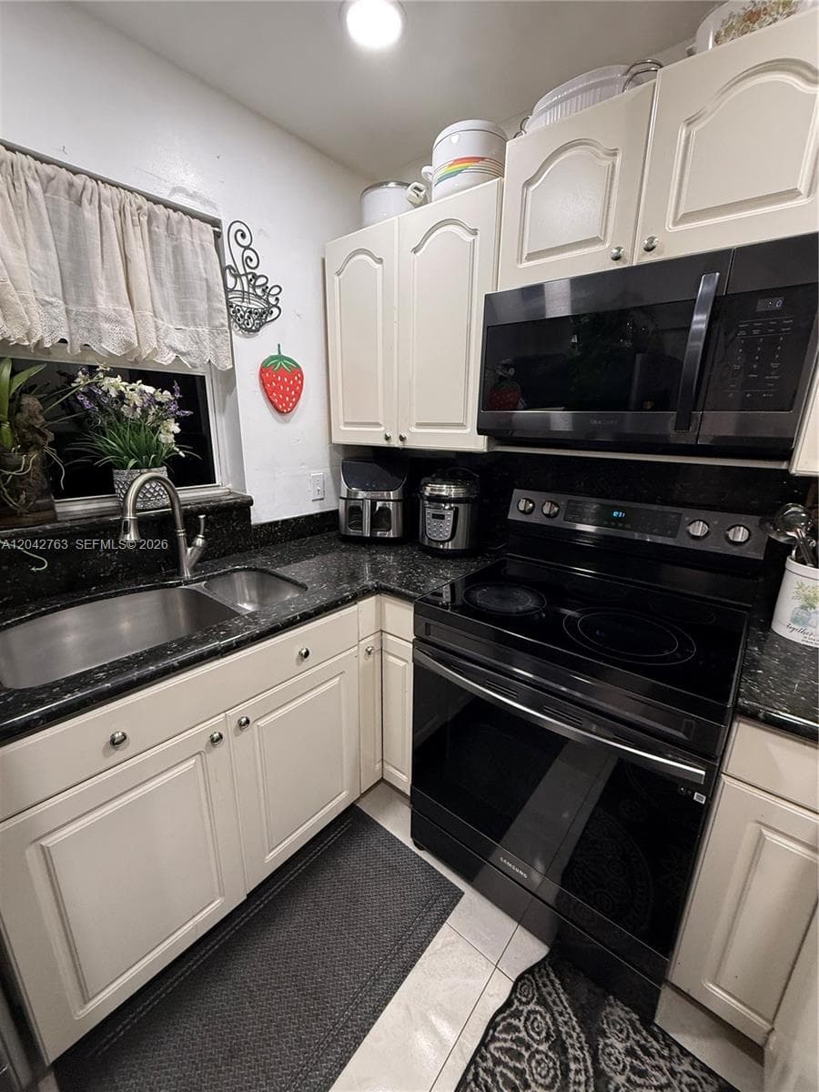 4100 Crystal Lake Dr # 111, Deerfield Beach FL 33064 photo 3