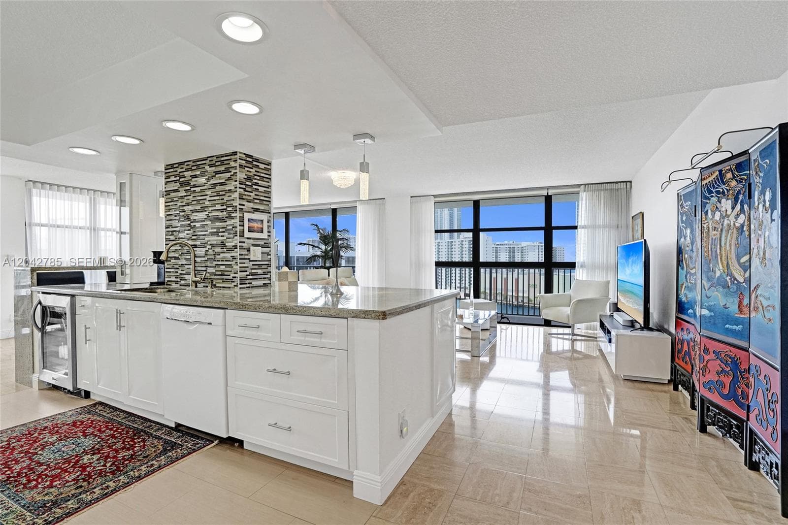 400 Leslie Dr # 1110, Hallandale Beach FL 33009