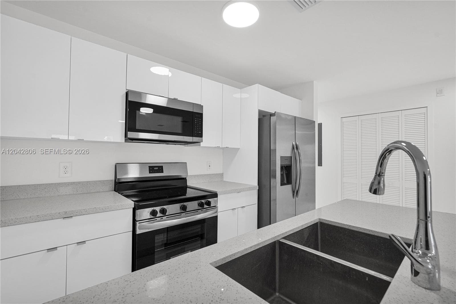 2729 NW 44 St # 2729, Miami FL 33142 photo 3