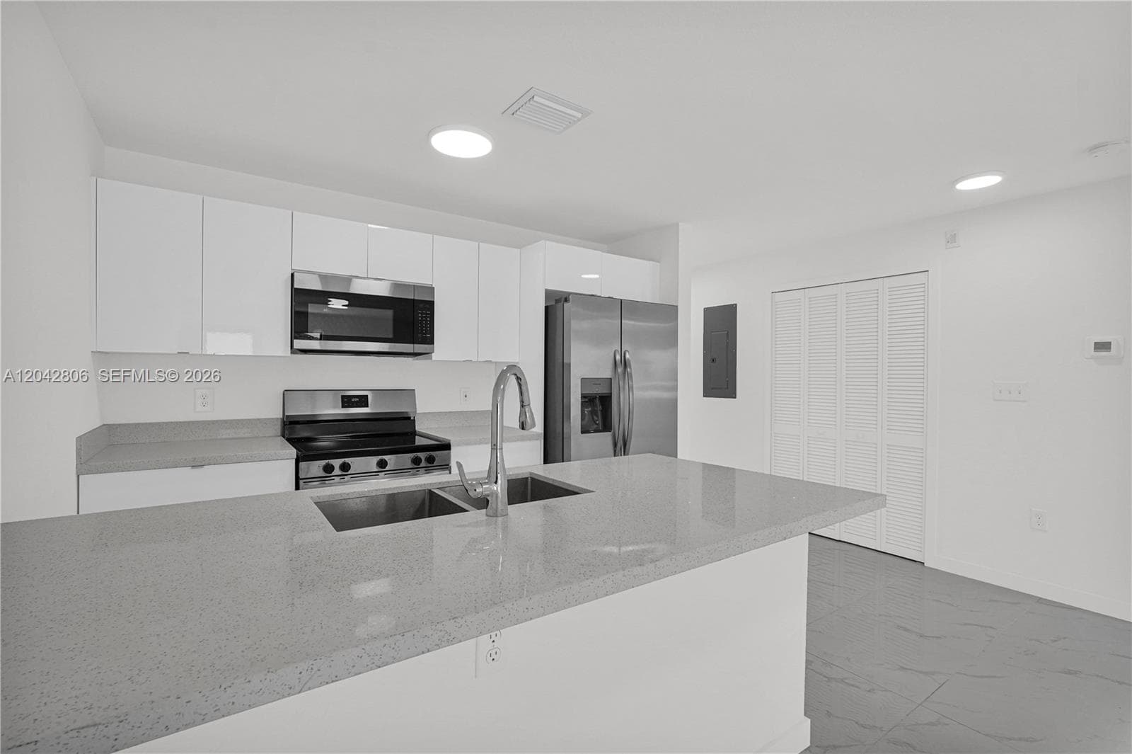 2729 NW 44 St # 2729, Miami FL 33142 photo 4
