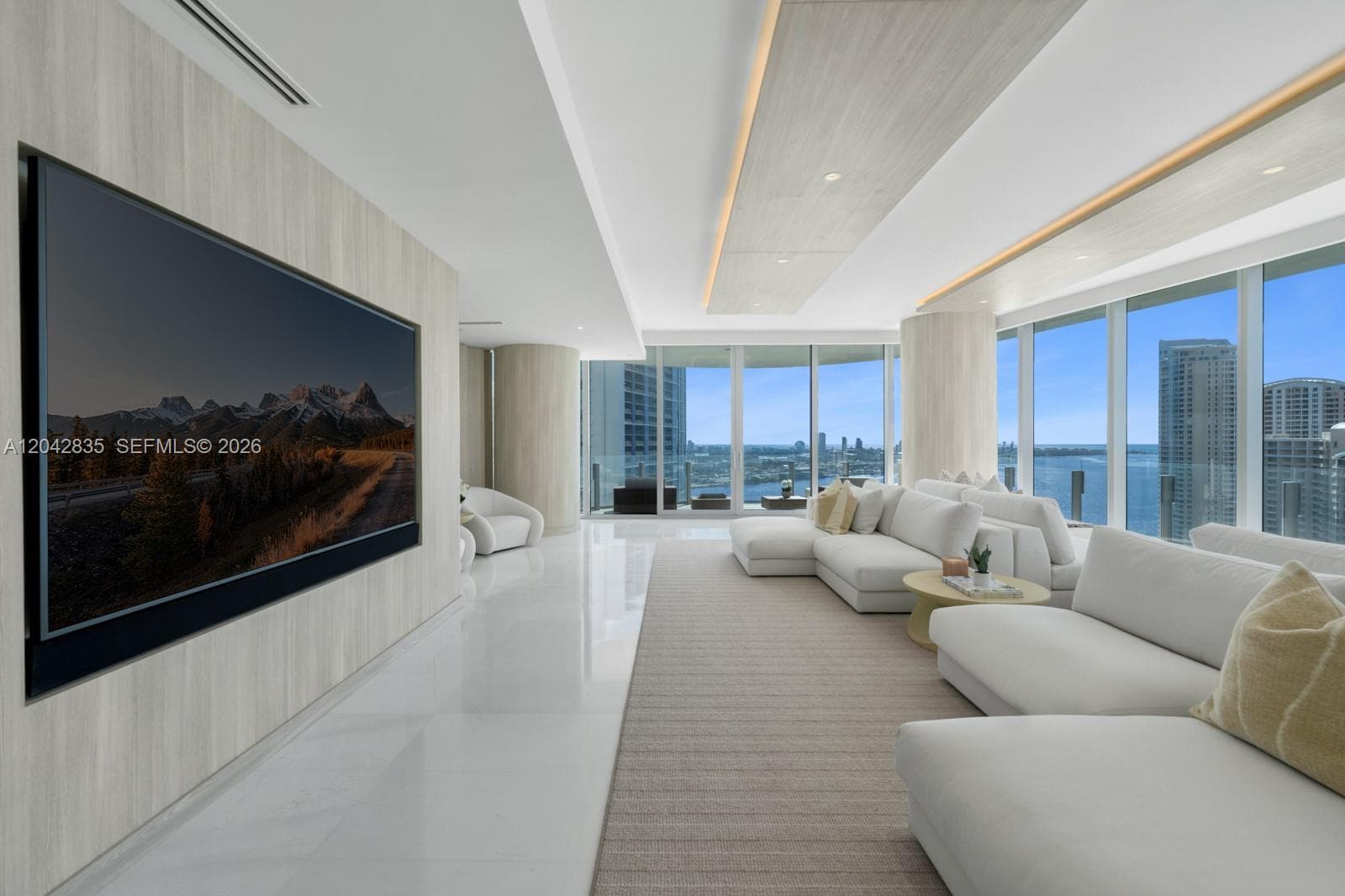 300 Biscayne Boulevard Way # 2701, Miami FL 33131 photo 2