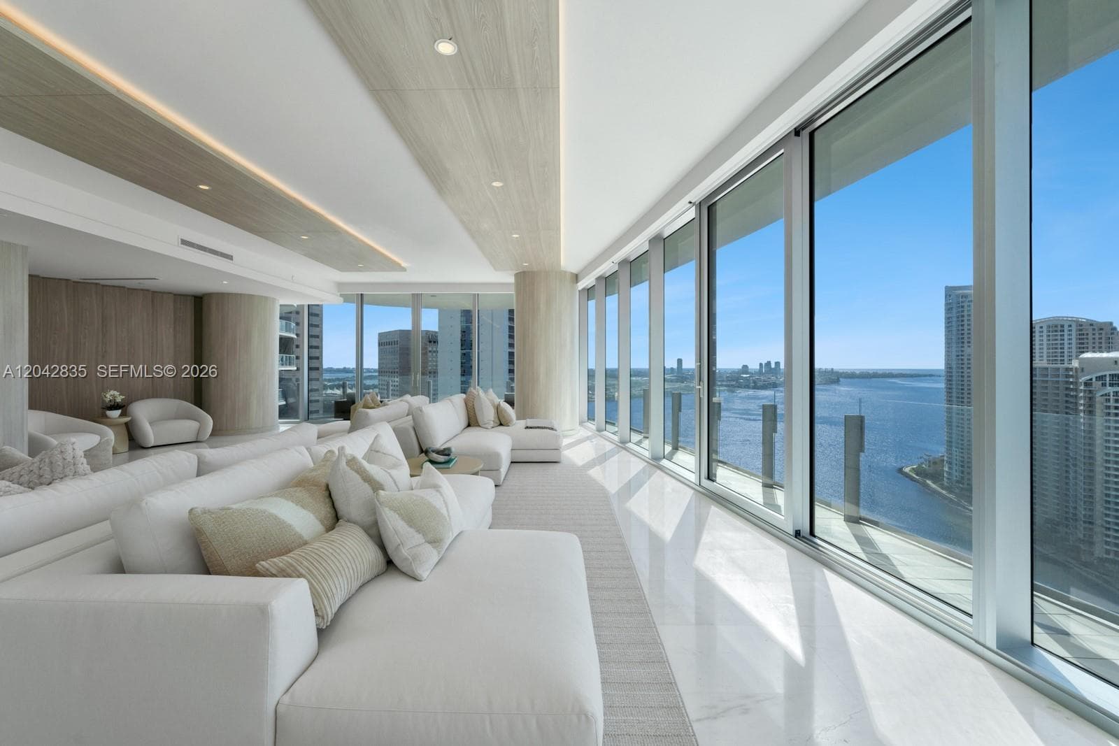 300 Biscayne Boulevard Way # 2701, Miami FL 33131 photo 3