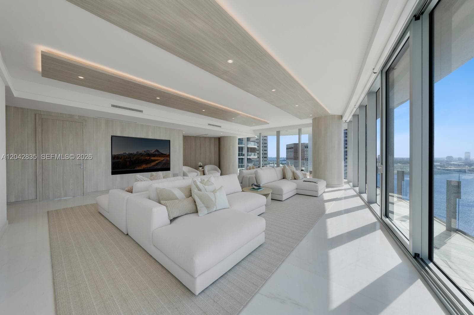 300 Biscayne Boulevard Way # 2701, Miami FL 33131 photo 5