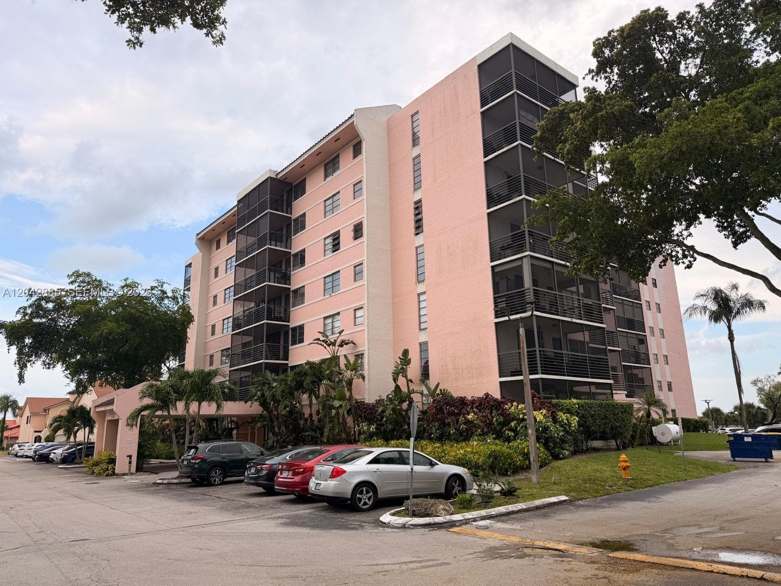 20840 San Simeon Way # 308, Miami FL 33179