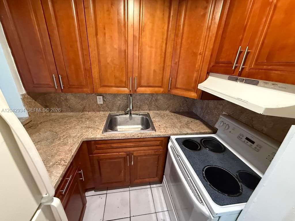 4370 NW 11th St # 214, Miami FL 33126 photo 3