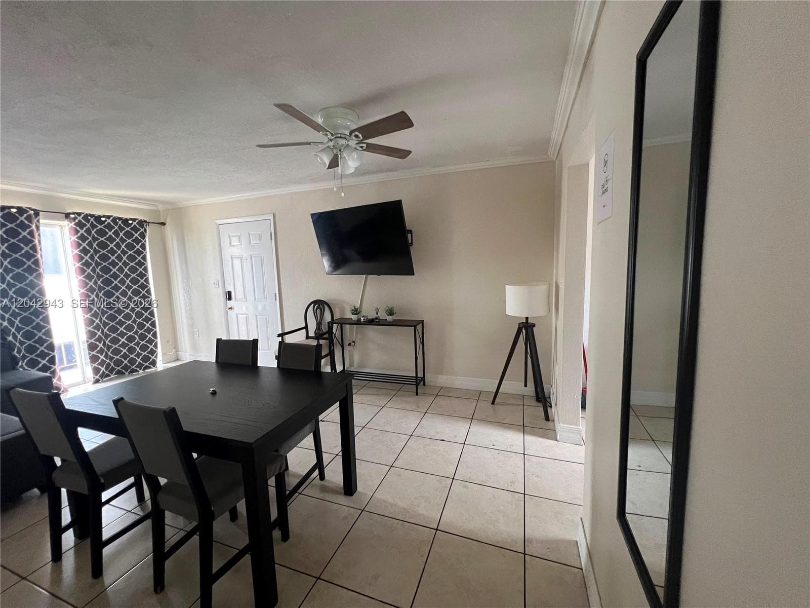427 SW 6th St # 4, Miami FL 33130 photo 3