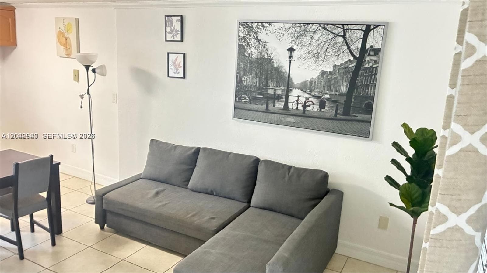 427 SW 6th St # 4, Miami FL 33130