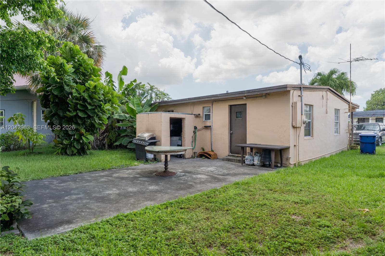 9265 SW 38th St, Miami, FL 33165 photo 2