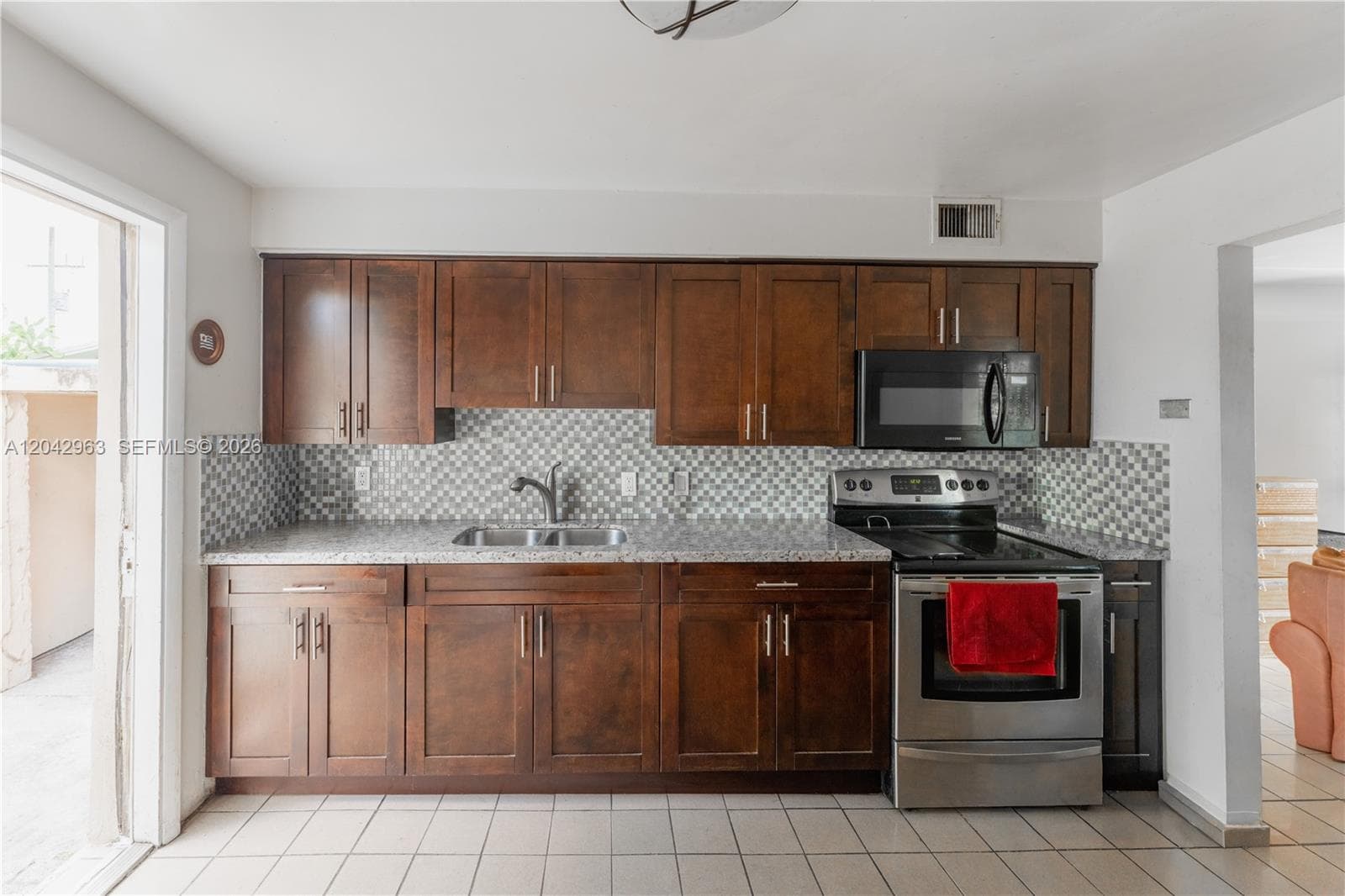 9265 SW 38th St, Miami, FL 33165 photo 4