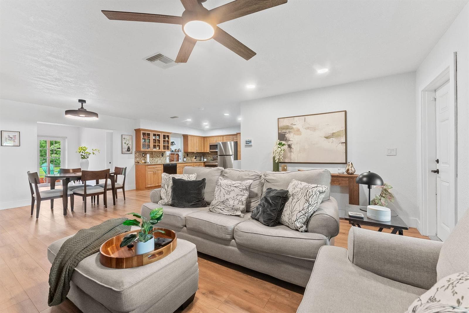7100 NW 92nd Avenue, Tamarac FL 33321 photo 2