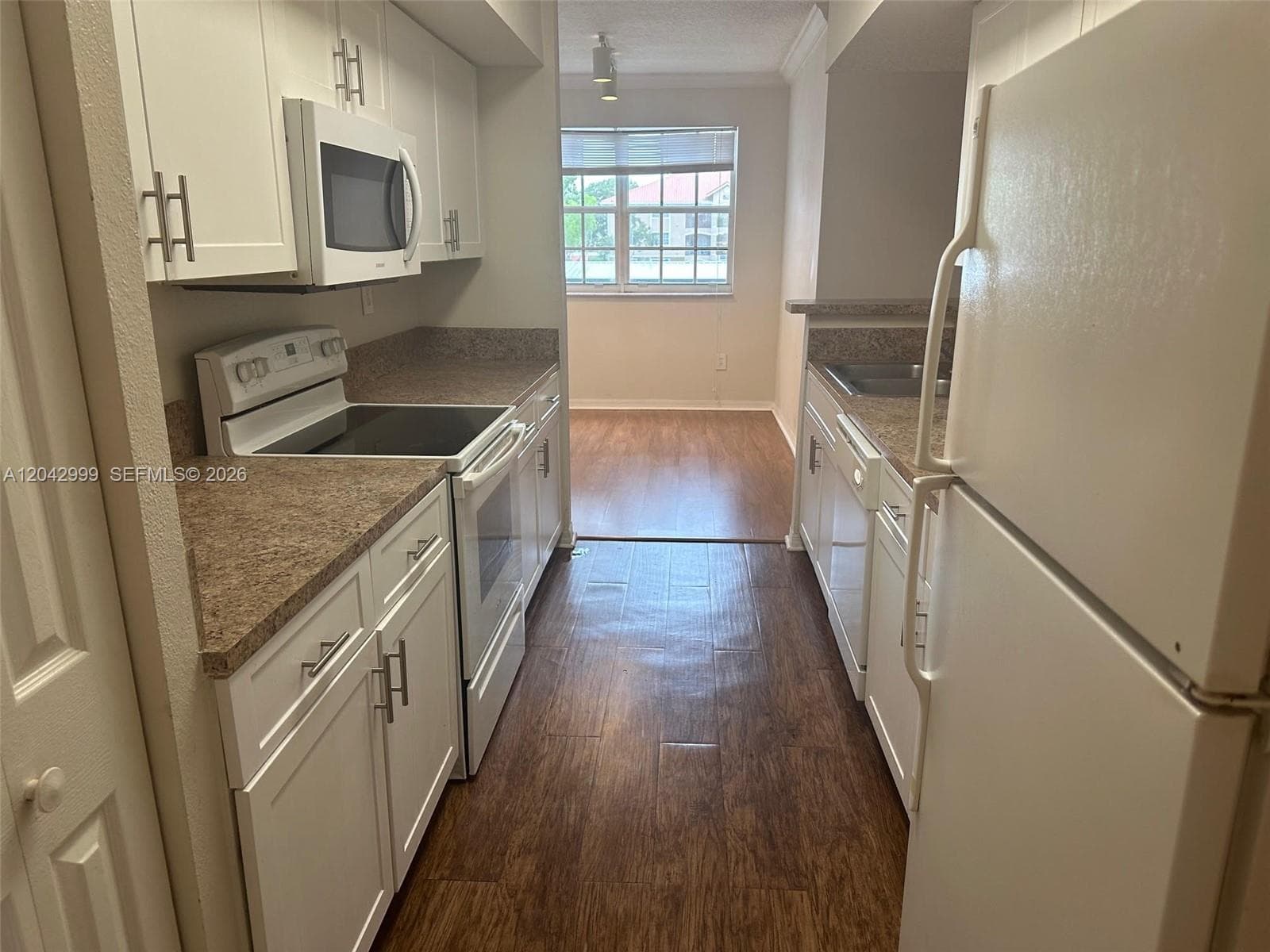 11600 SW 2nd St # 18207, Pembroke Pines FL 33025 photo 4
