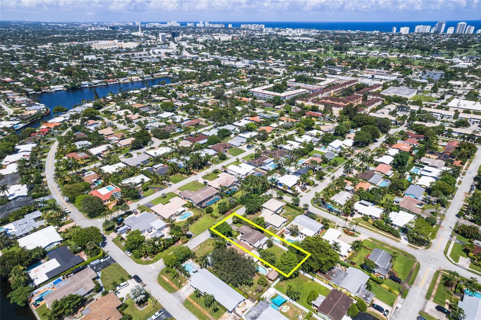 1676 NE 40th Street, Oakland Park FL 33334 photo 3