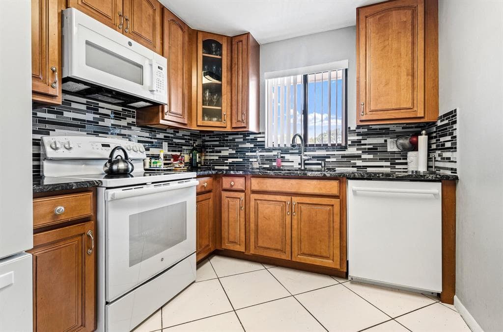 7442 Ashmont Circle # 203, Tamarac FL 33321 photo 4