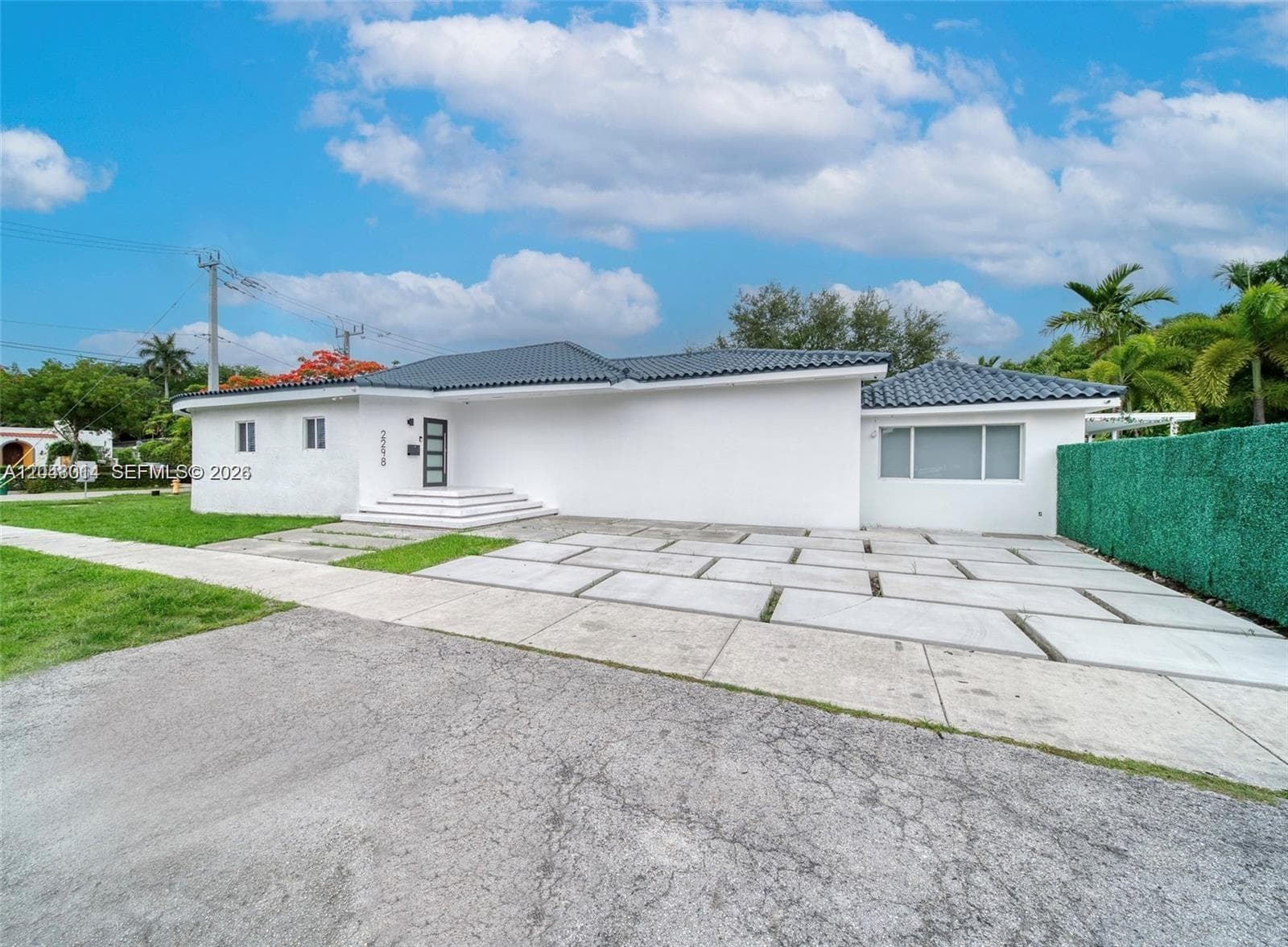 2298 SW 16th Ave, Miami FL 33145 photo 2