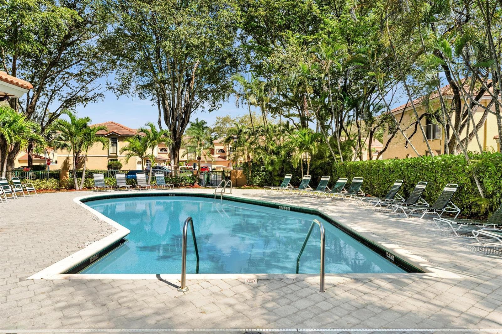 11251 Lakeview Drive # f, Coral Springs FL 33071 photo 3