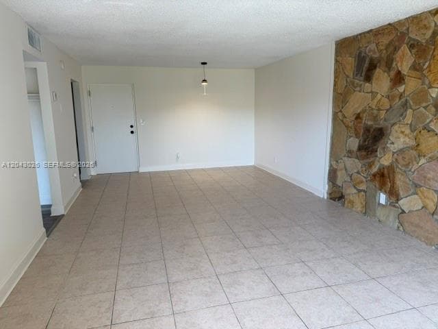 8405 NW 8th St # 303, Miami FL 33126 photo 3