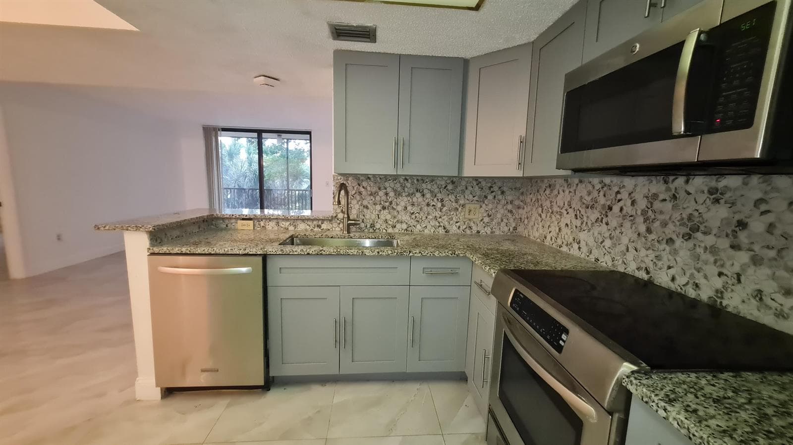 5570 NW 44th Street # 210, Lauderhill FL 33319 photo 3