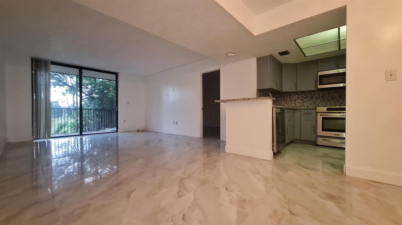 5570 NW 44th Street # 210, Lauderhill FL 33319