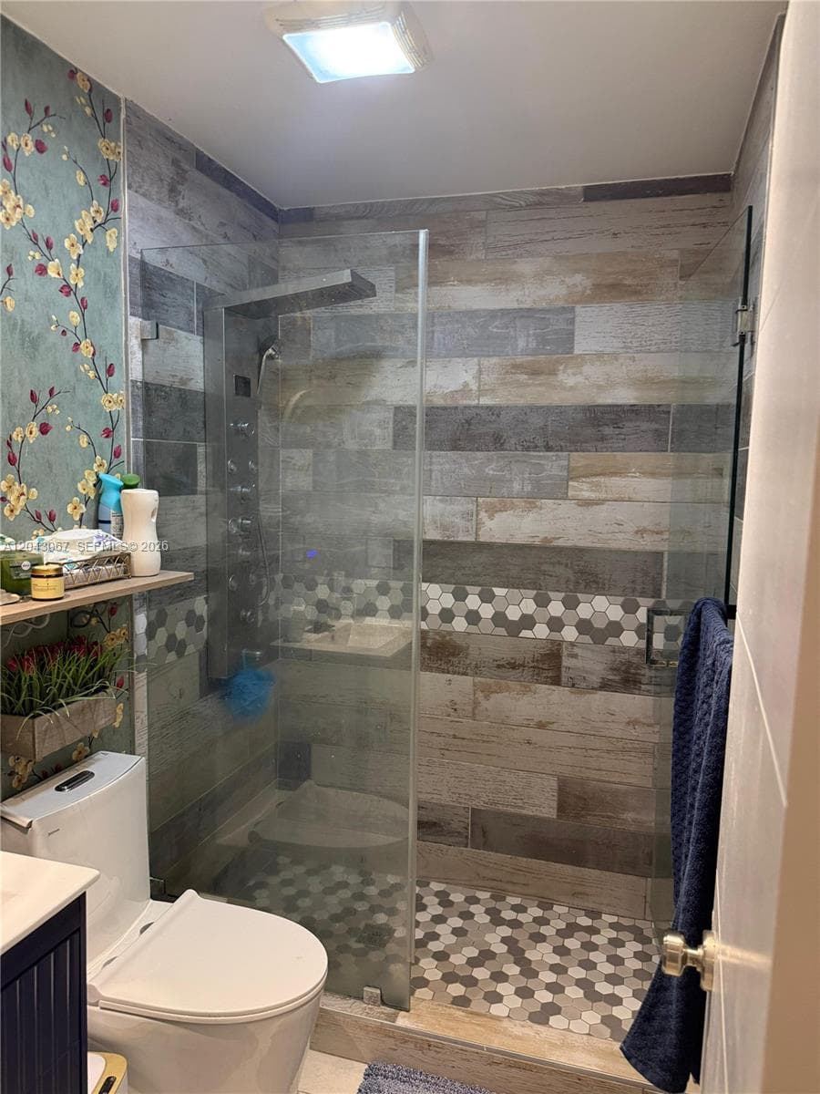 6717 Simms St, Hollywood FL 33024 photo 2