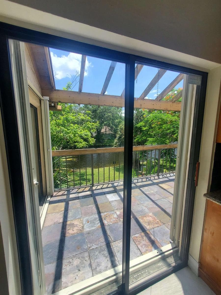 12 Wimbledon Lakes Drive # 250, Plantation FL 33324 photo 5