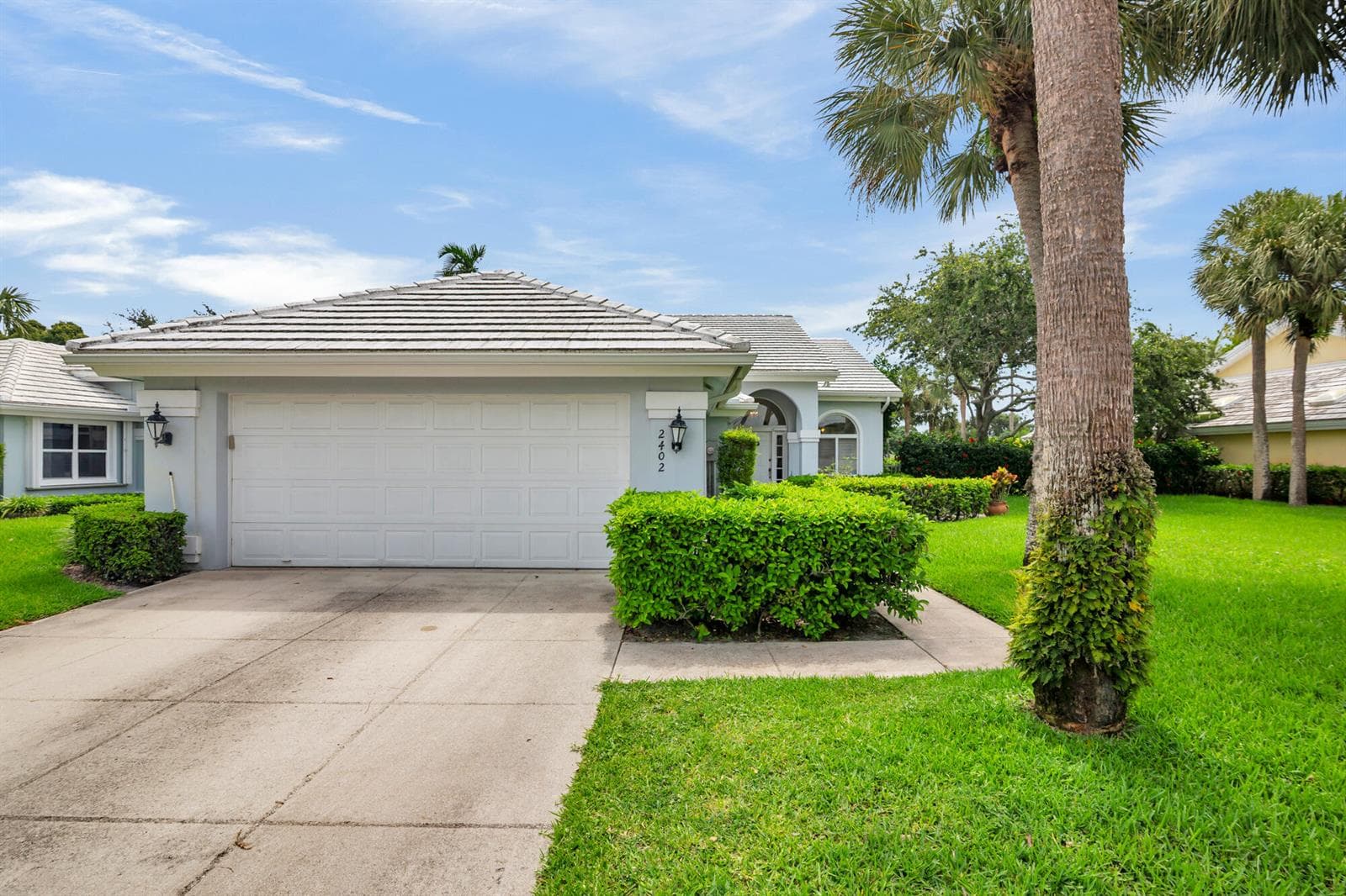 2402 Saratoga Bay Drive, West Palm Beach FL 33409 photo 4