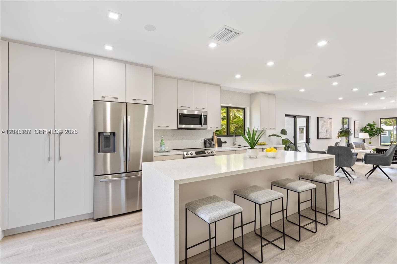 222 SW 3rd Ter, Dania Beach FL 33004