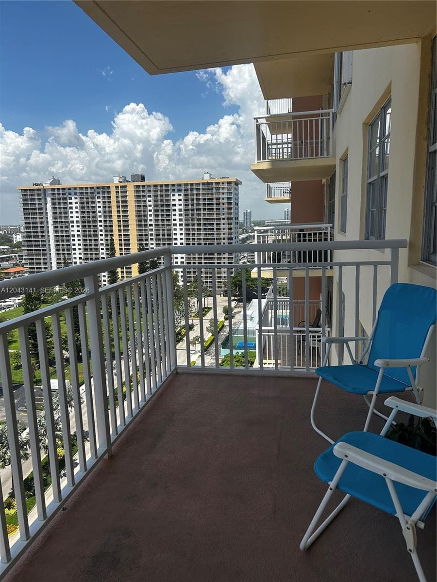 251 174th St # 1607, Sunny Isles Beach FL 33160 photo 3