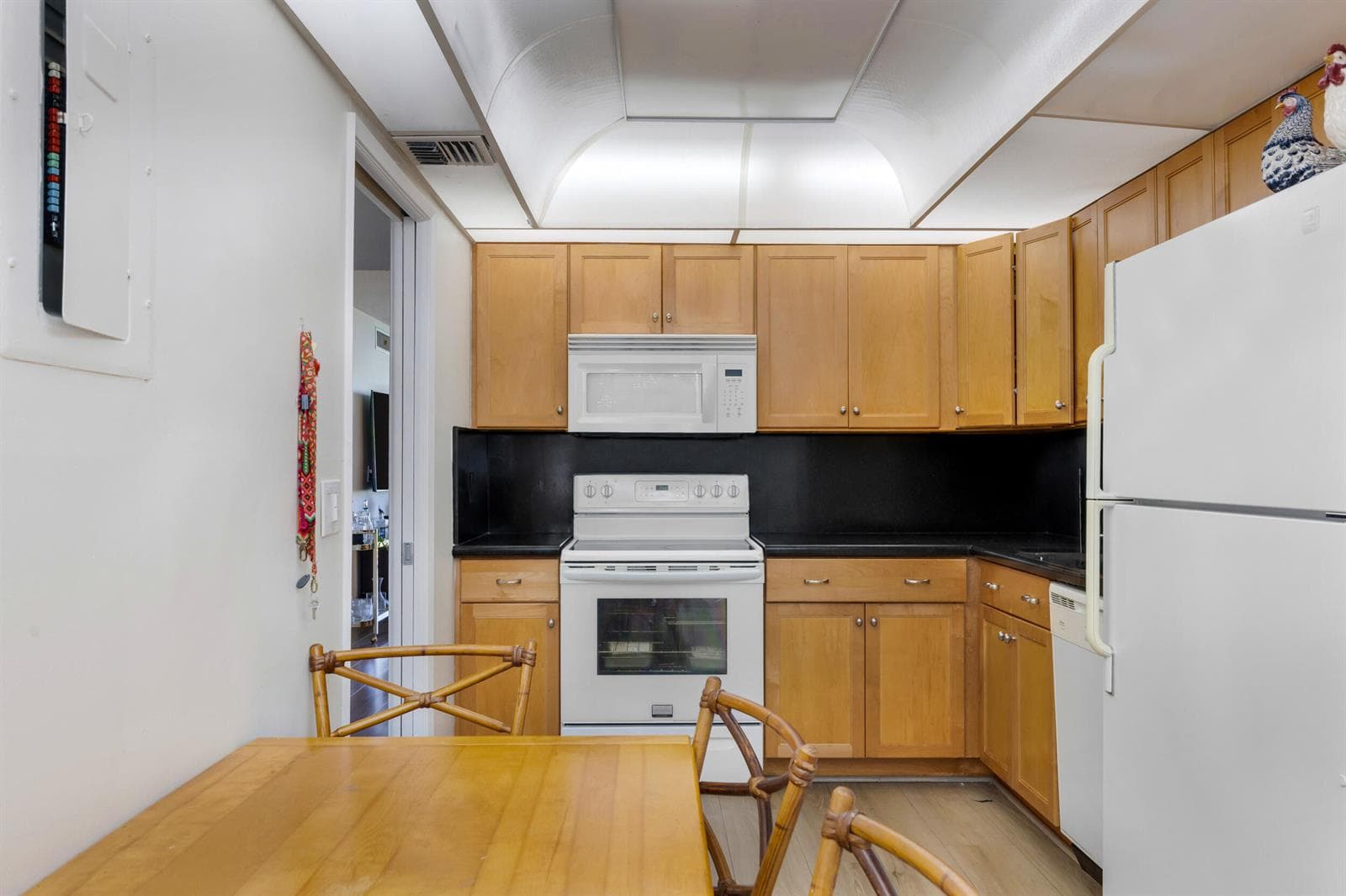 3621 Oaks Clubhouse Dr. Drive # 104, Pompano Beach FL 33069 photo 3
